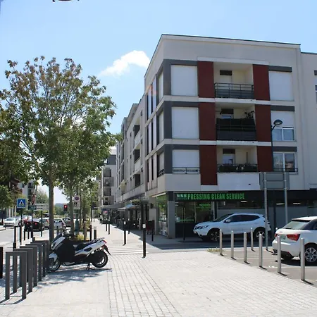 Cosy And Quiet Flat Close To Disneyland Paris Apartment Montevrain