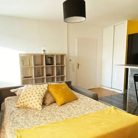 Cosy And Quiet Flat Close To Disneyland Paris Montevrain